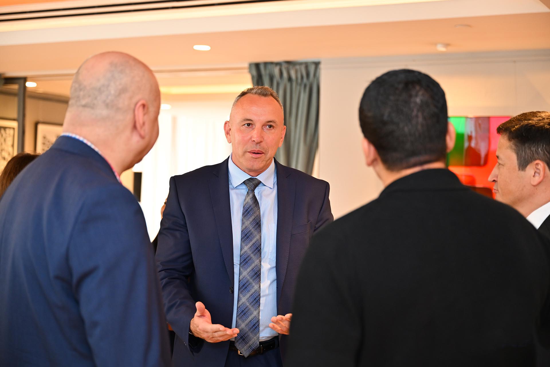 Денис Карасев — рабочий момент